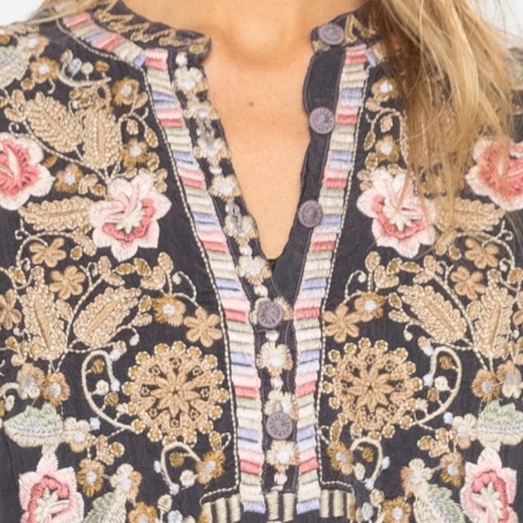 Johnny Was Floral Embroidered Blush Talum‎ Blouse Tunic Top Graphite Steel Gray - Picture 11 of 12